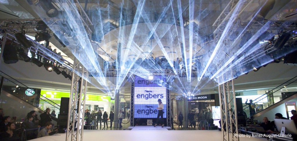 Water Walls mit Laser Show