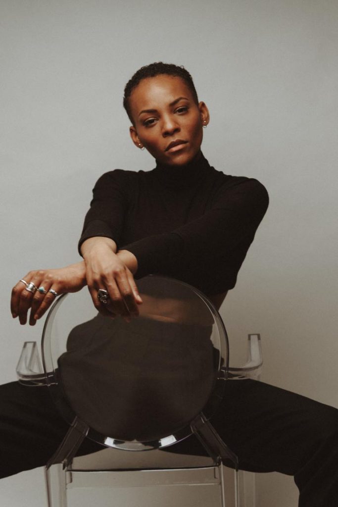 Model, Moderation, DJ