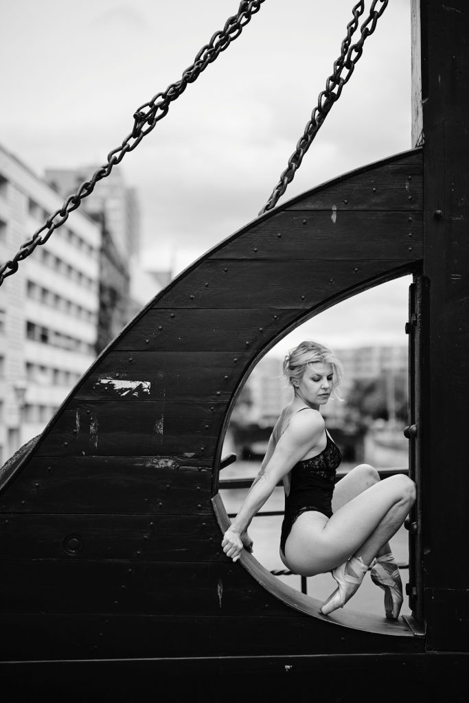 Pole Artistin Ballett Model