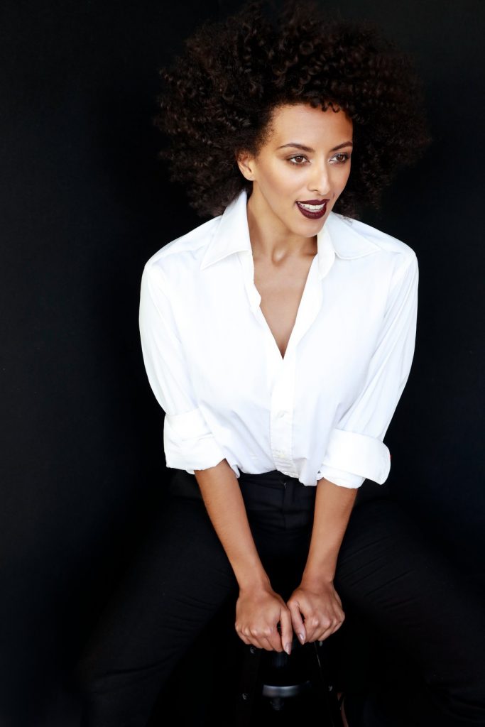 Afrikanisches Model & Tänzerin