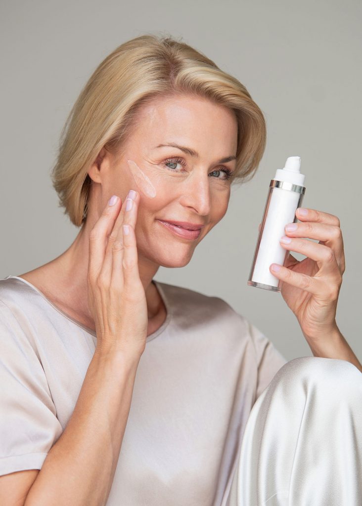 Commercial Model & Modern Women