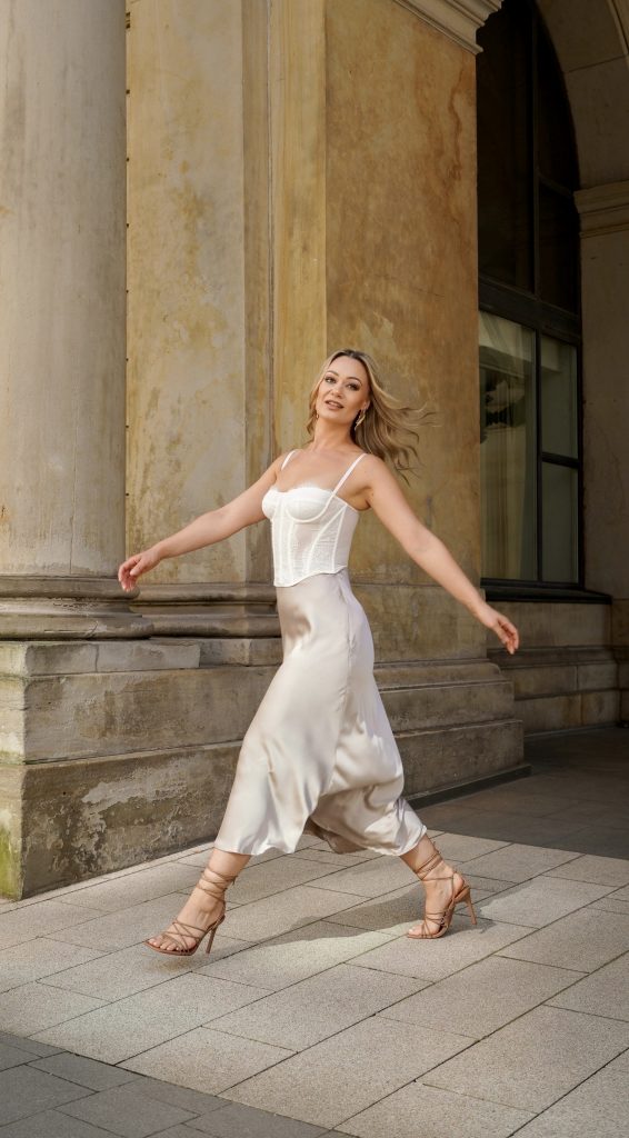 Model& & Musicaldarstellerin