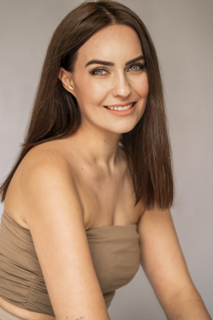 Carina Influencer Model