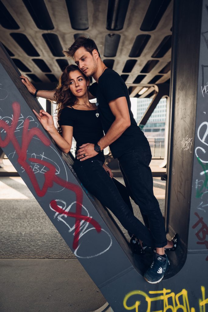 Commercialmodel & Sängerin